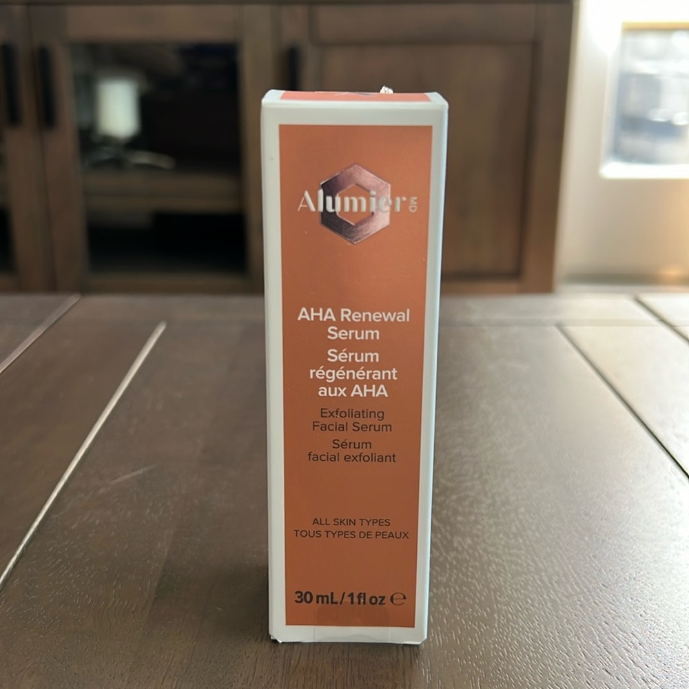Alumier MD AHA RENEWAL SERUM Exfoliating Facial Serum